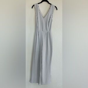 Emma & Michele Striped Black and White Sleeveless Jumper Size 6